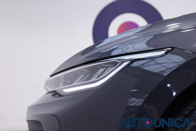 VOLKSWAGEN Golf 2.0 TDI 115 CV SCR LIFE FARI LED