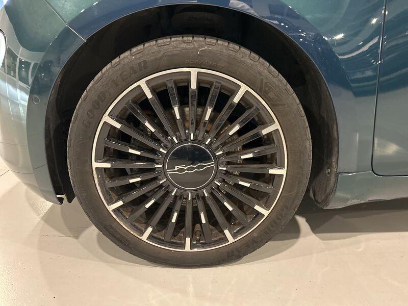 FIAT 500 La Prima Berlina