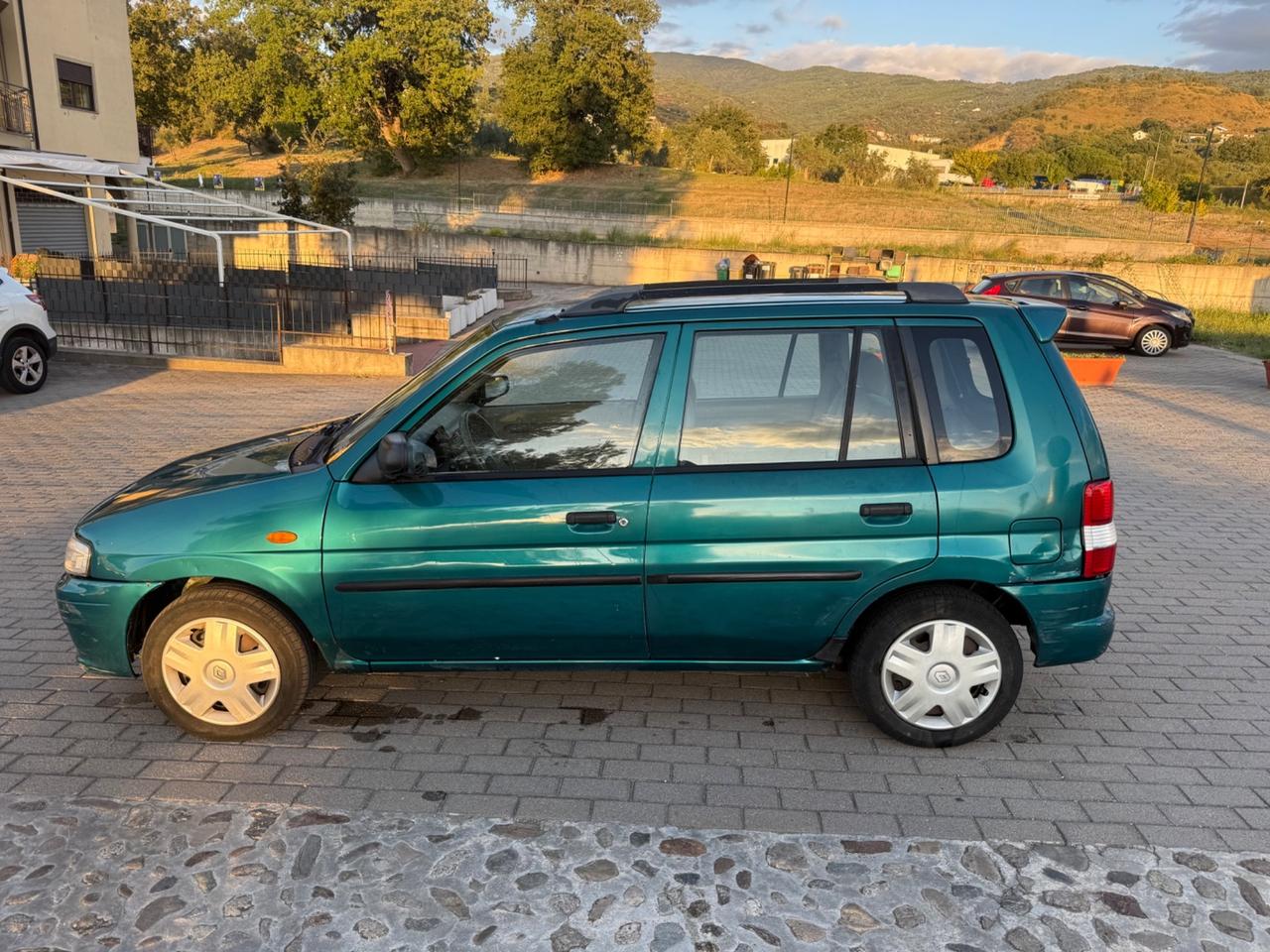 Mazda Demio 1.3i 16V cat GLX 75