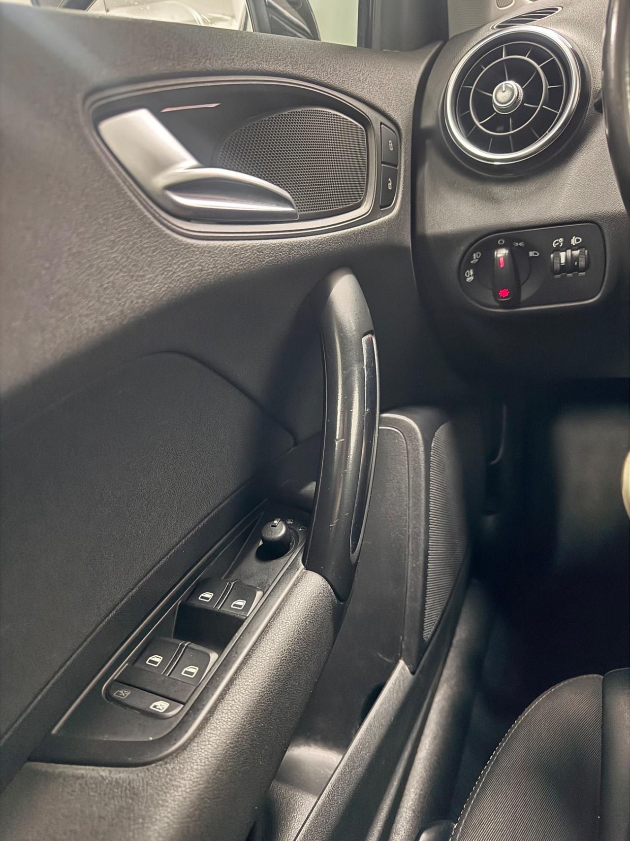 Audi A1 SPB 1.6 TDi S&S Ambition - 2013