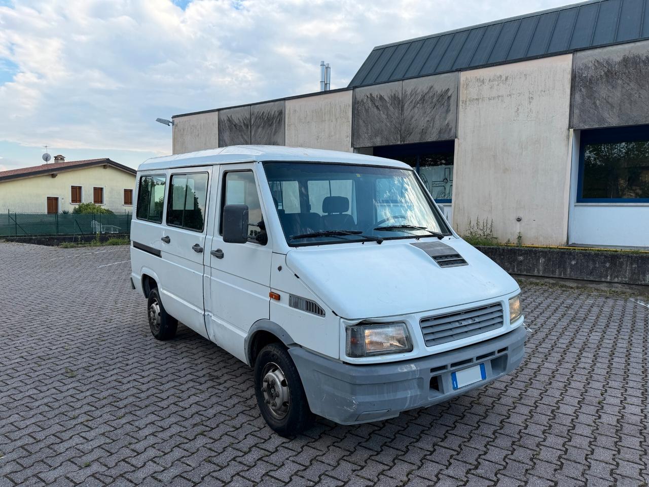 Iveco D-AILY 2.5D 9 Posti
