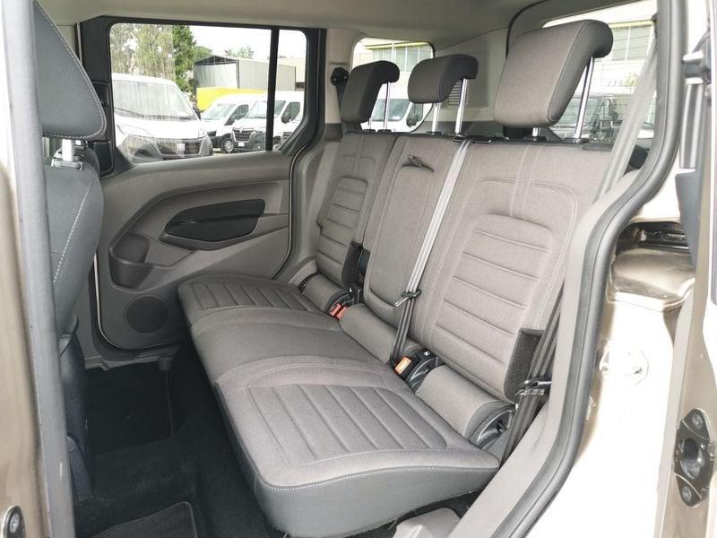 Ford Tourneo Connect 1.5 TDCi 120 CV Powershift Titanium