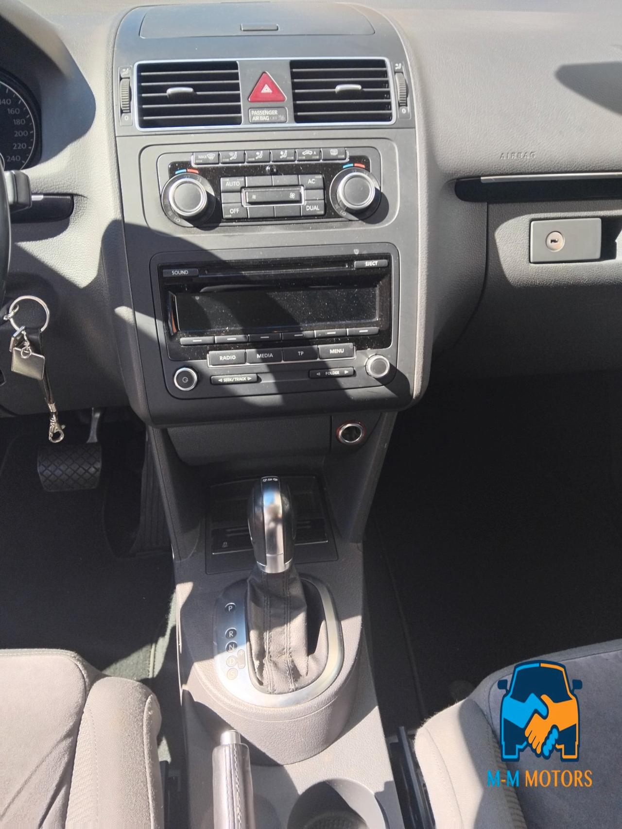 Volkswagen Touran 1.4 tsi Highline 140cv dsg 7 posti unico proprietario