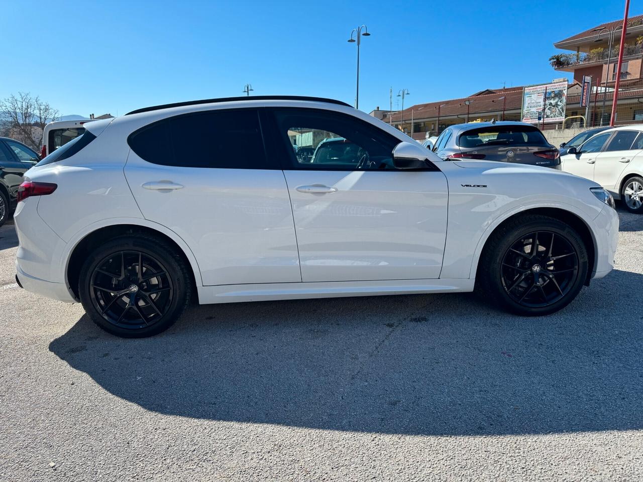 Alfa Romeo Stelvio 210 CV Q4 Veloce (gancio traino elettrico)