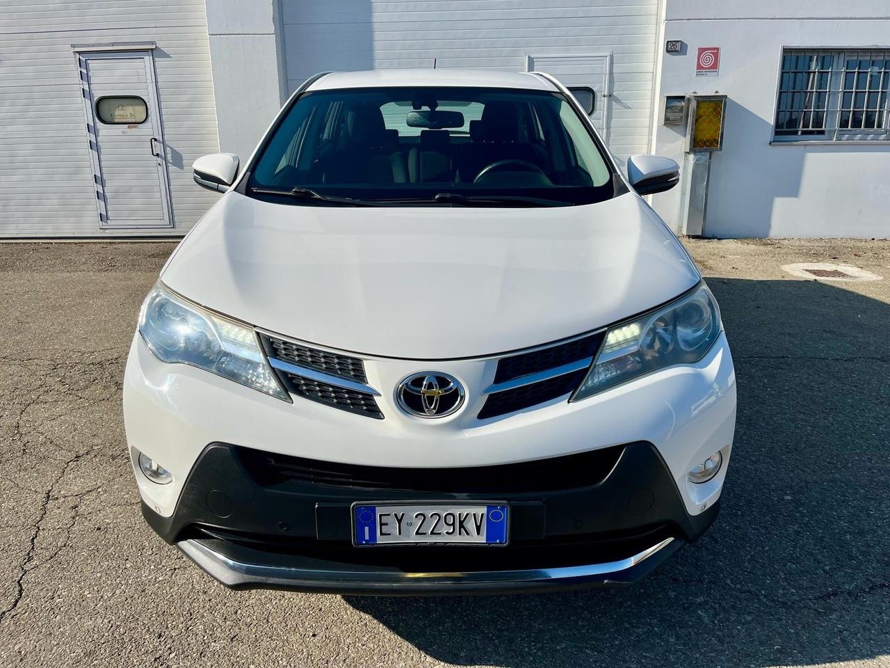 ToyotaRAV4 2.0D-4D 2015 109.000km perfetta