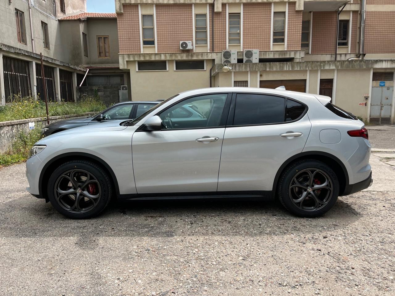 Alfa Romeo Stelvio 2.2 Turbodiesel 190 CV AT8 Q4 Business