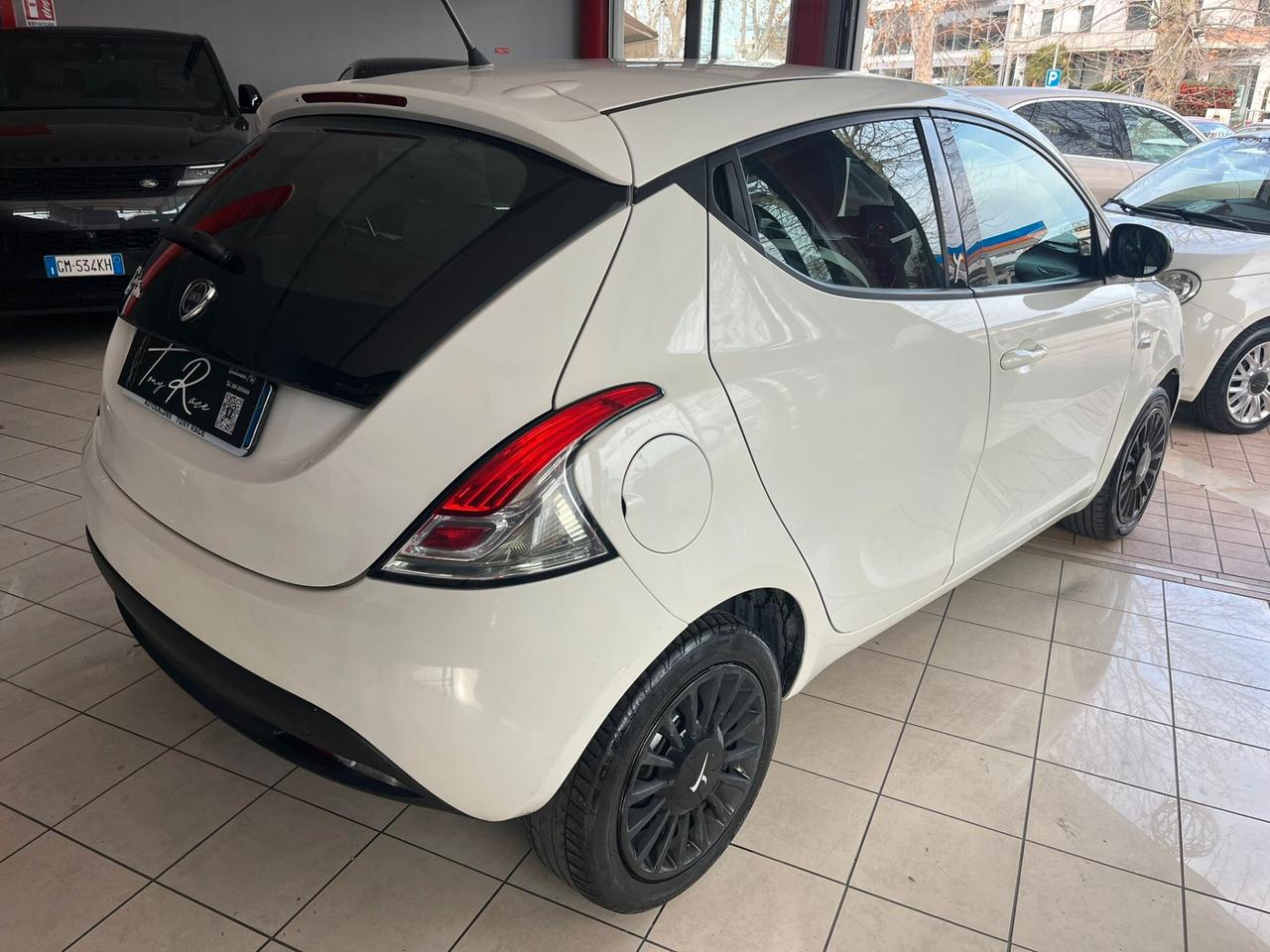 Lancia Ypsilon 1.2 69 CV 5 porte GPL Ecochic Elefantino