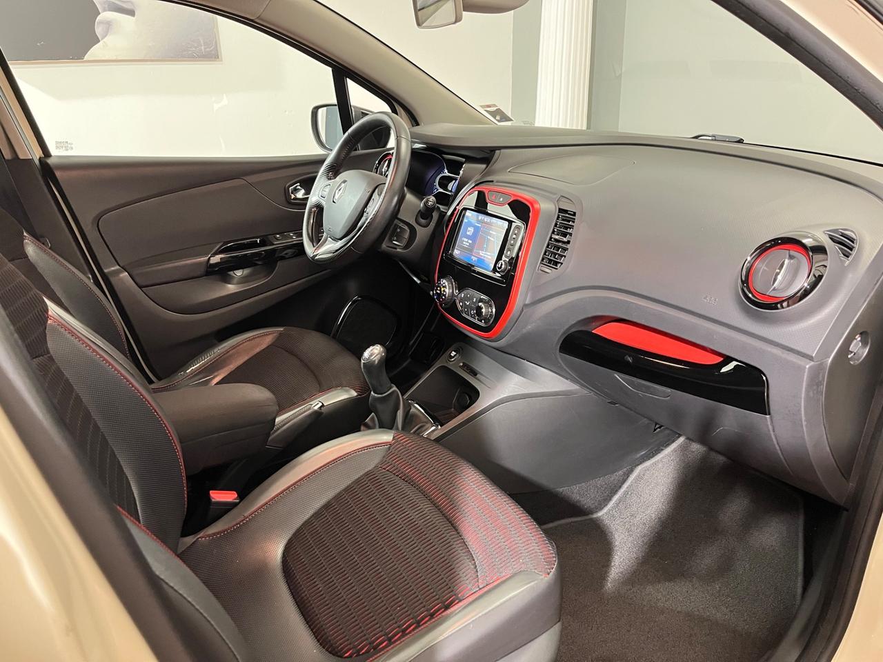 Renault Captur 1.5 dCi 8V 90 CV EDC Project Runway ok Neopatentato