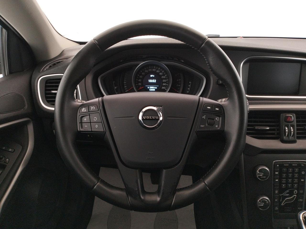 Volvo V40 D2 Geartronic Business - NEOPATENTATI