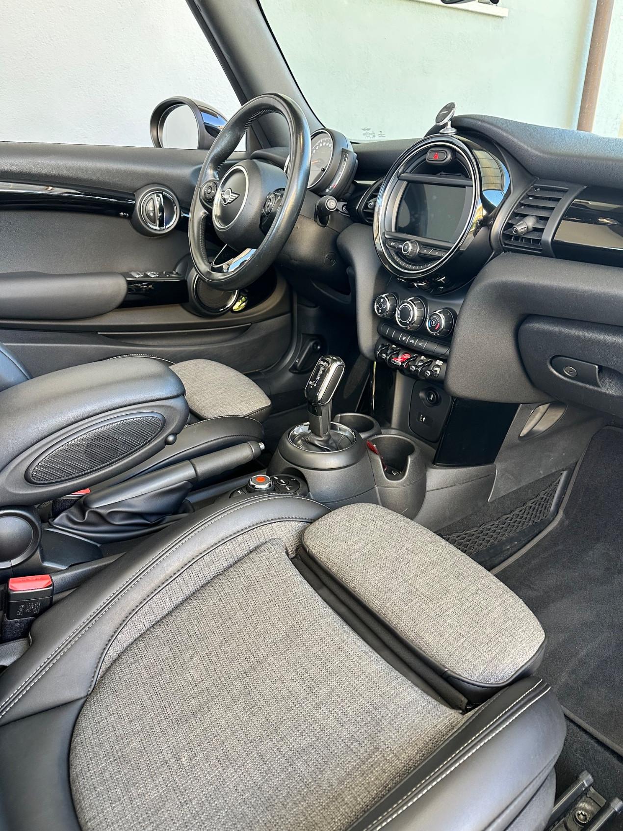 Mini Cabrio Cooper D 1.5 Twin Power Turbo DCT
