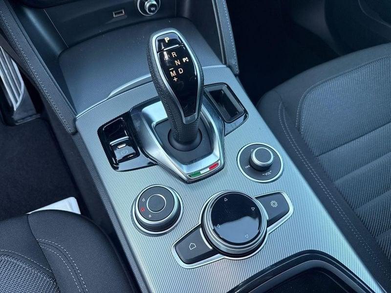 Alfa Romeo Stelvio 2.2 t Sprint rwd 160cv auto