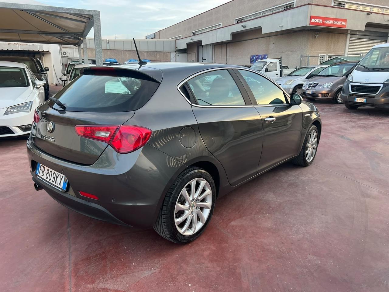 Alfa Romeo Giulietta 1.6 JTDm-2 120 CV Exclusive