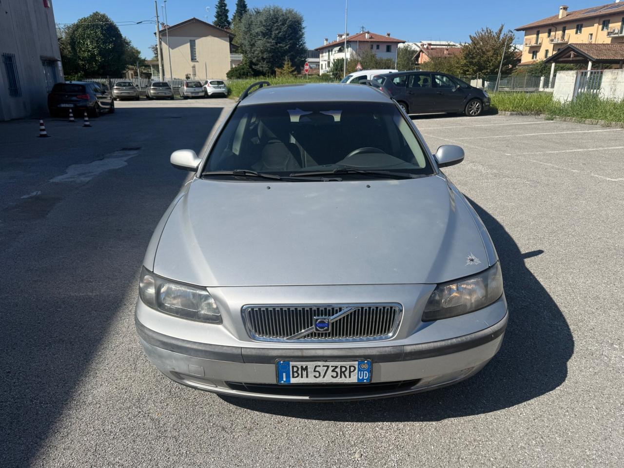 Volvo V70/XC70 V70 2.5 D cat Business
