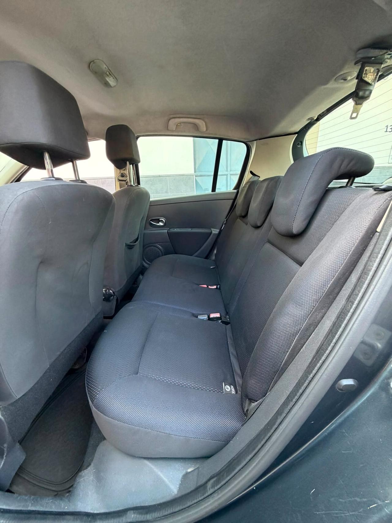 Renault Clio 1.2 16V 5 PORTE CONFORT
