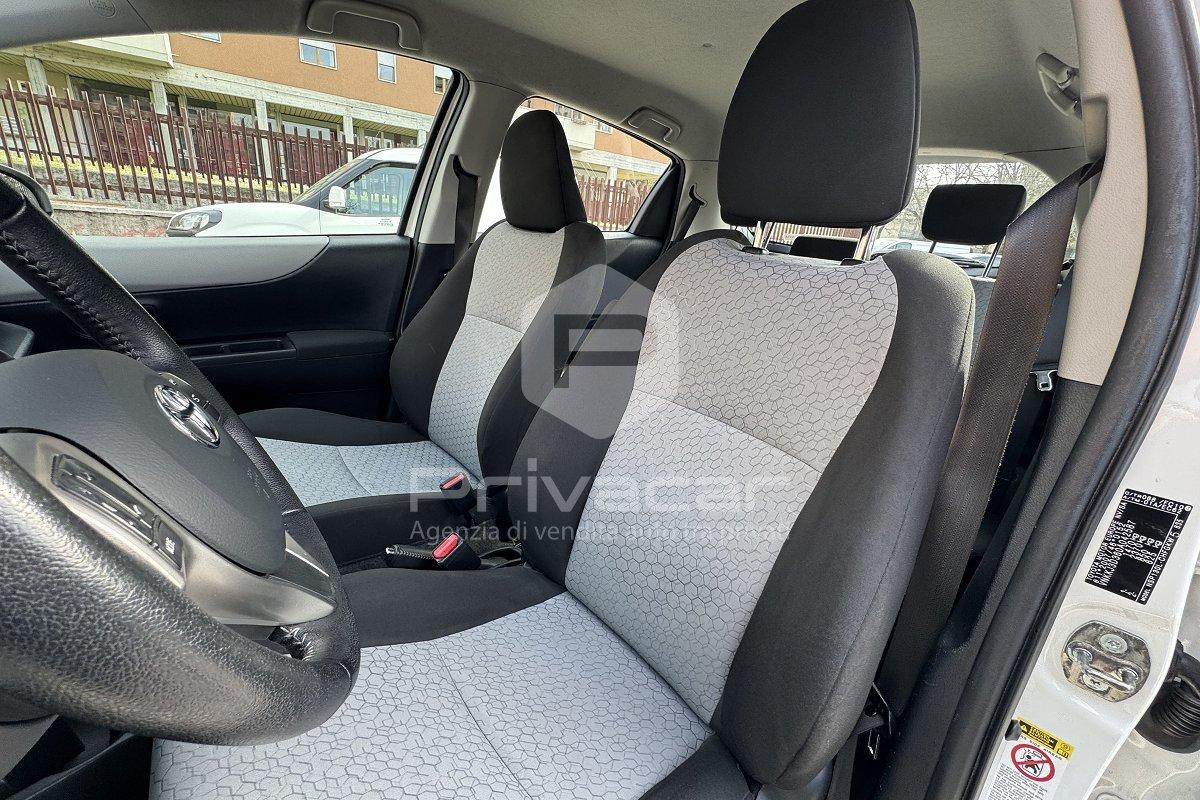 TOYOTA Yaris 1.3 5 porte Lounge