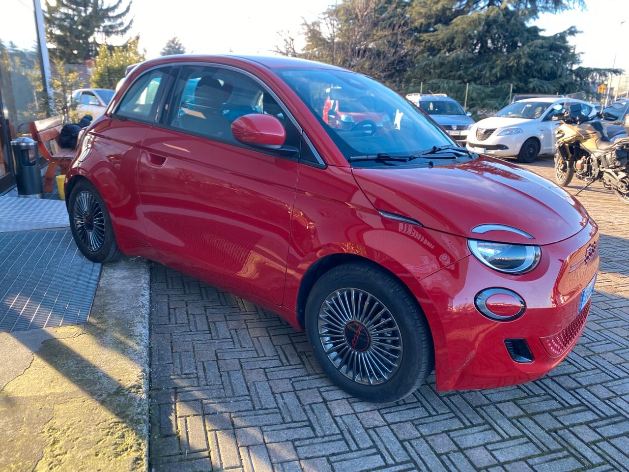 Fiat 500 500e Berlina 23,8 kWh Red