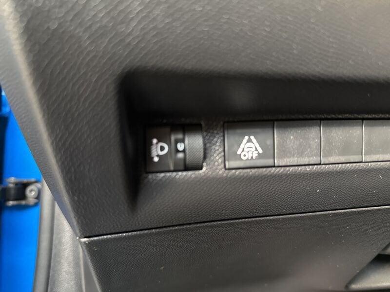 Peugeot 208 motore elettrico 136 CV 5 porte Allure