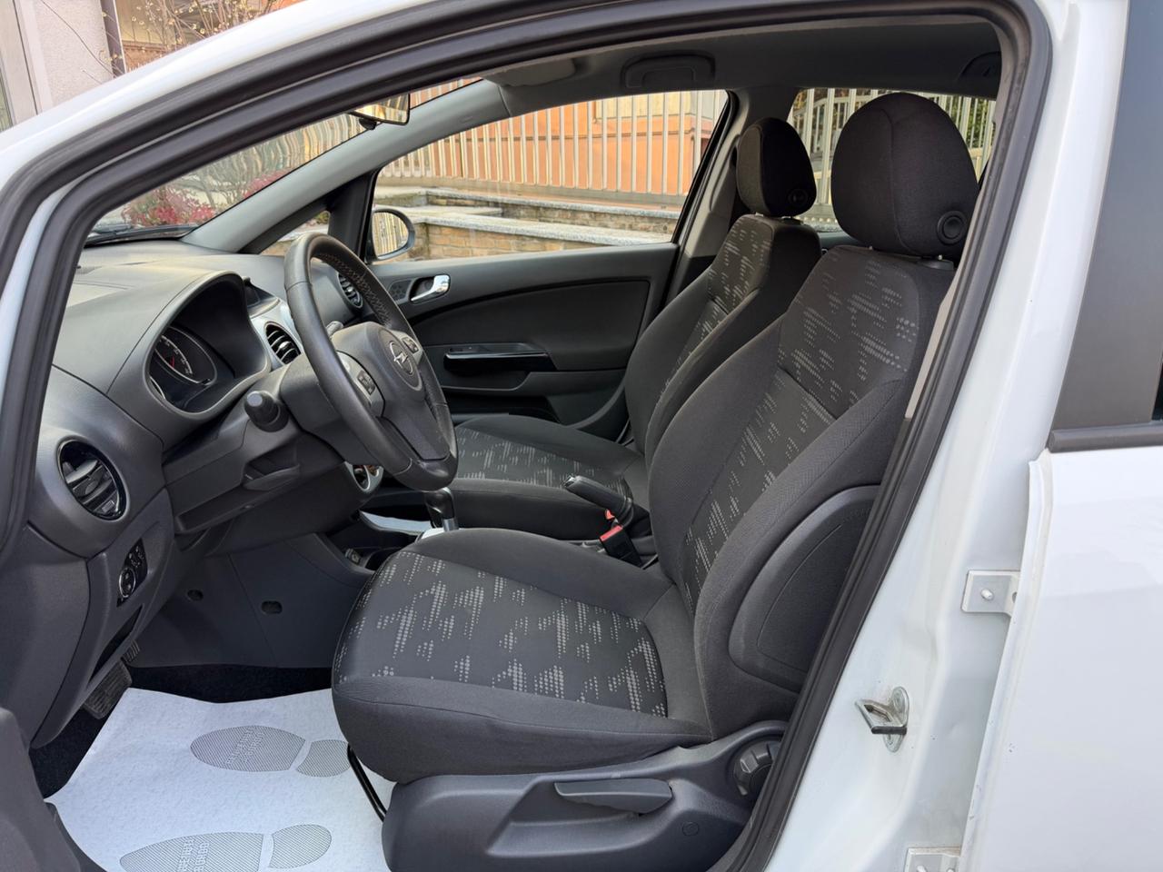 Opel Corsa 1.2 5 porte Cosmo AUTOMATICA