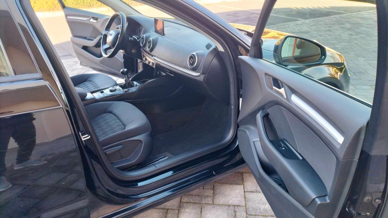 Audi A3 SPB 1.2 TFSI 110 CV Business