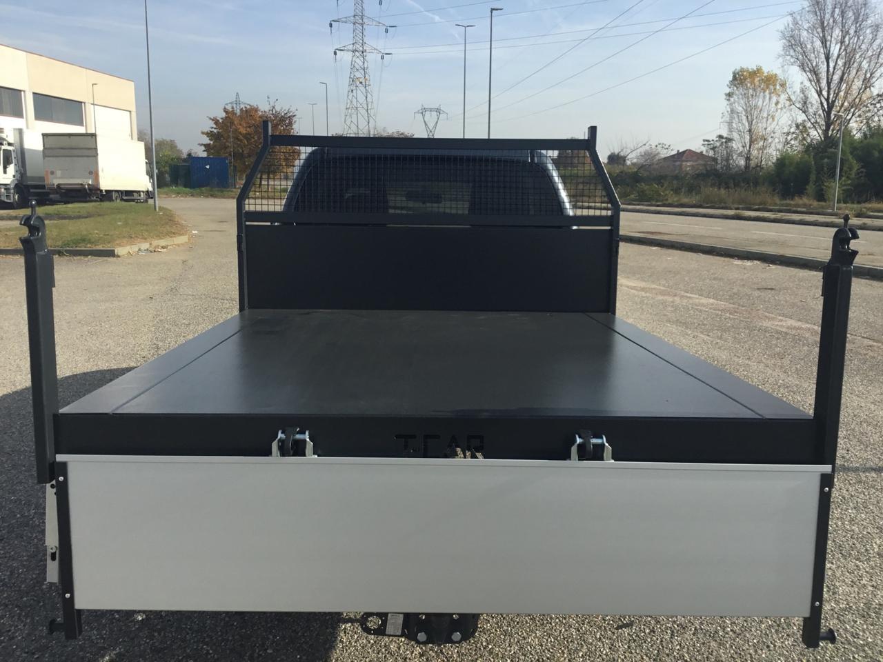 Mitsubishi L200 club cab cassone ribaltabile