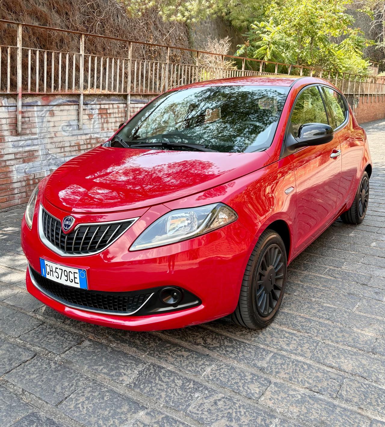Lancia Ypsilon 1.0 FireFly 5 porte S&S Hybrid Gold