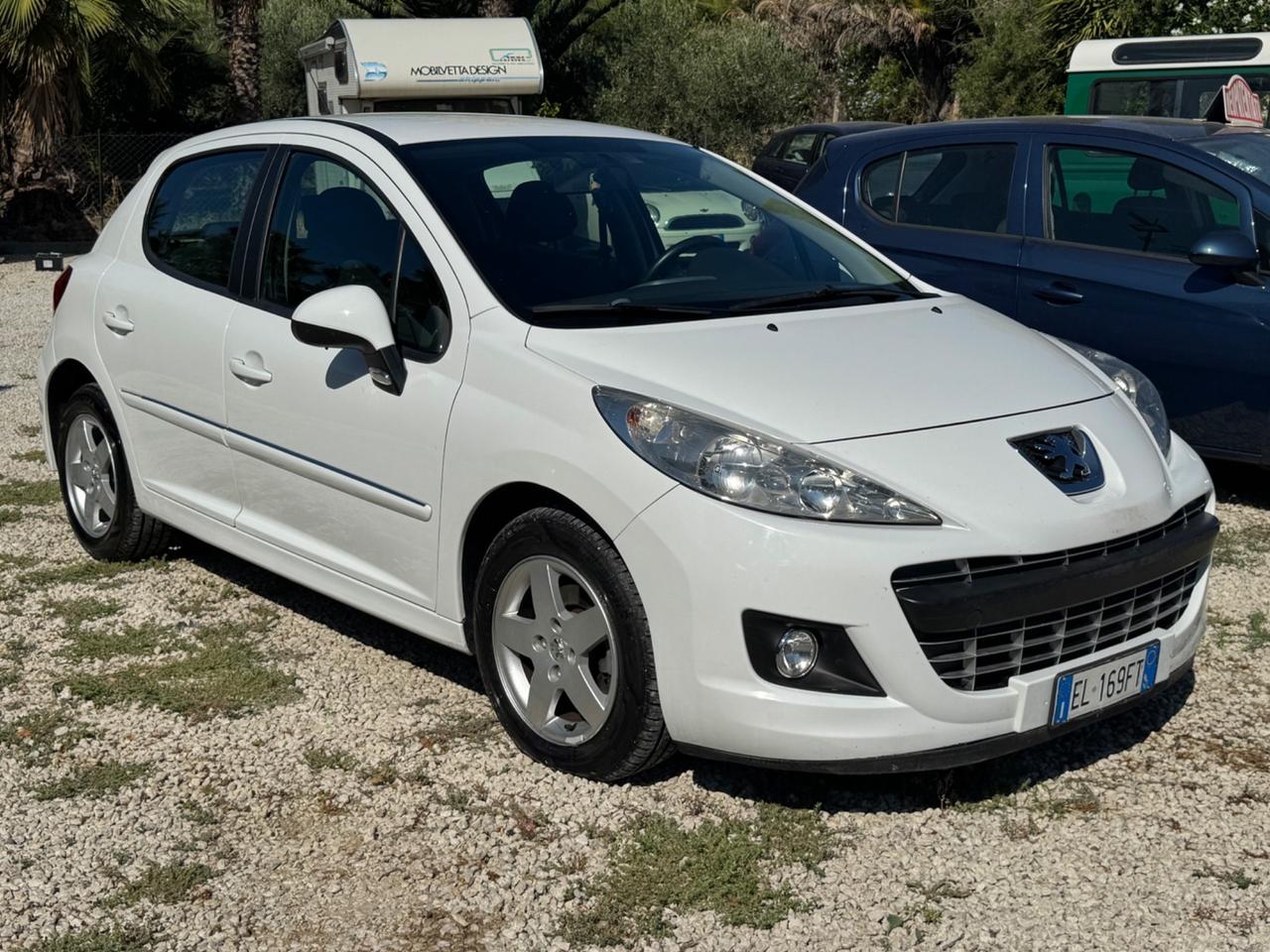 Peugeot 207 1.4 HDi 70CV 5p. Allure
