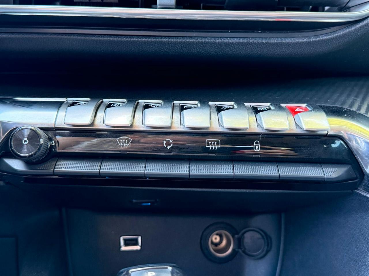 Peugeot 3008 BlueHDi 120 S&S EAT6 Allure