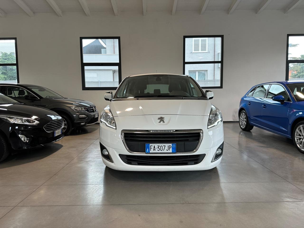 Peugeot 5008 BlueHDi 120 S&S Allure