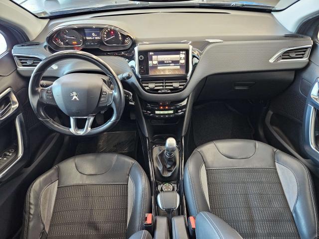 Peugeot 2008 2008 1.6 bluehdi Black Matt s