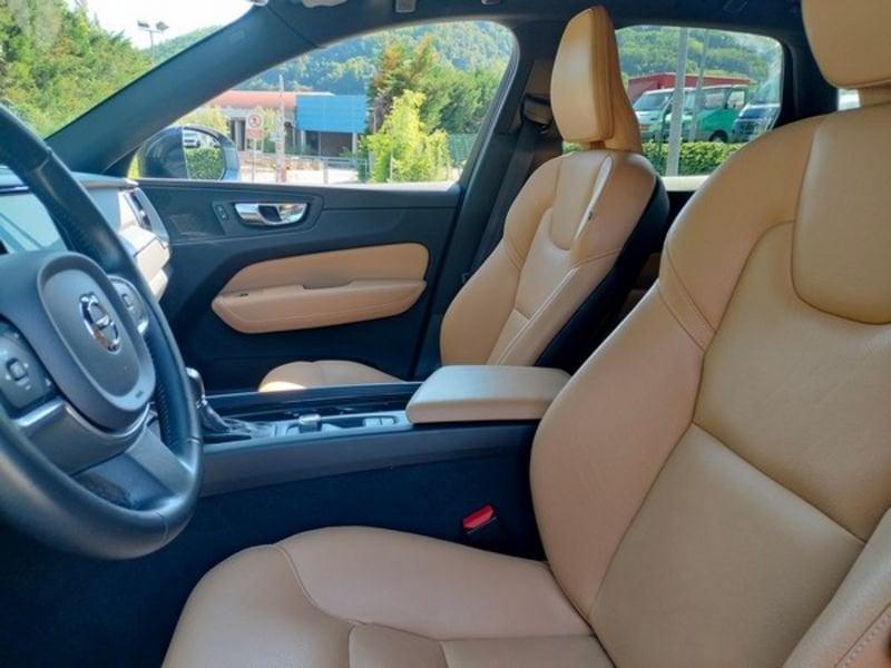 Volvo XC60 D5 AWD Geartronic Momentum
