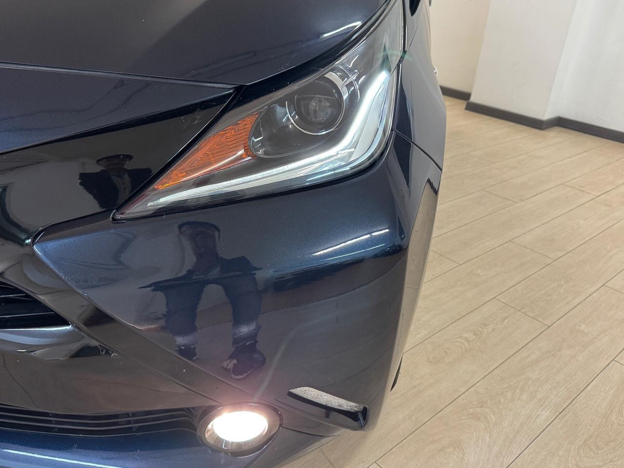 Toyota Aygo 1.0 VVT-i 69 CV 5p Camera Tetto Cruise Pelle