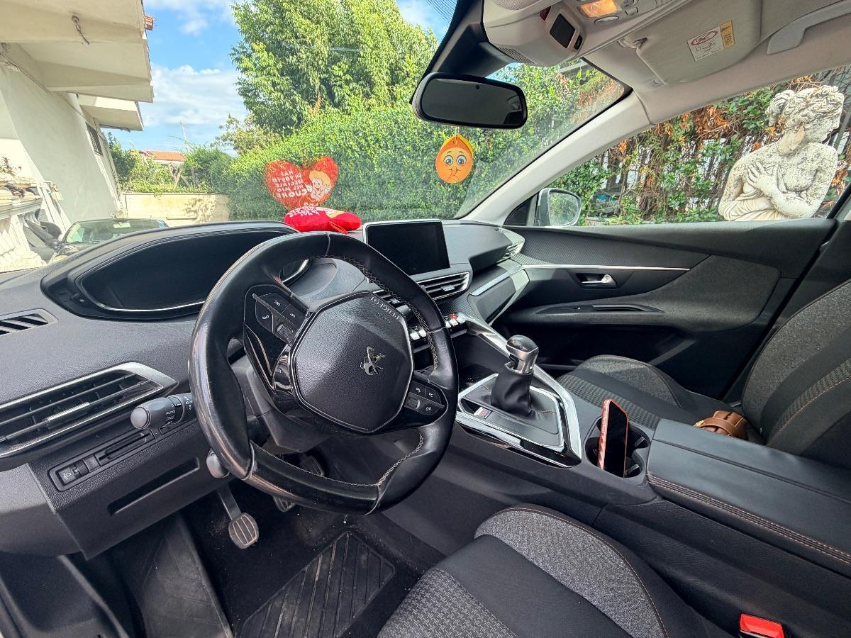 PEUGEOT 3008 BlueHDi 150 S&S Business
