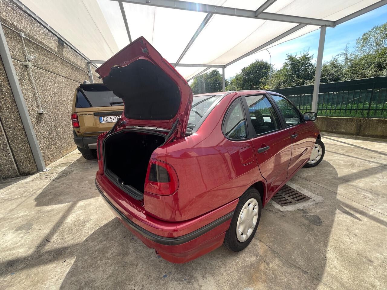 SEAT CORDOBA 1995-1.6i-GLX-BENZINA-UNI PROP 66.000km