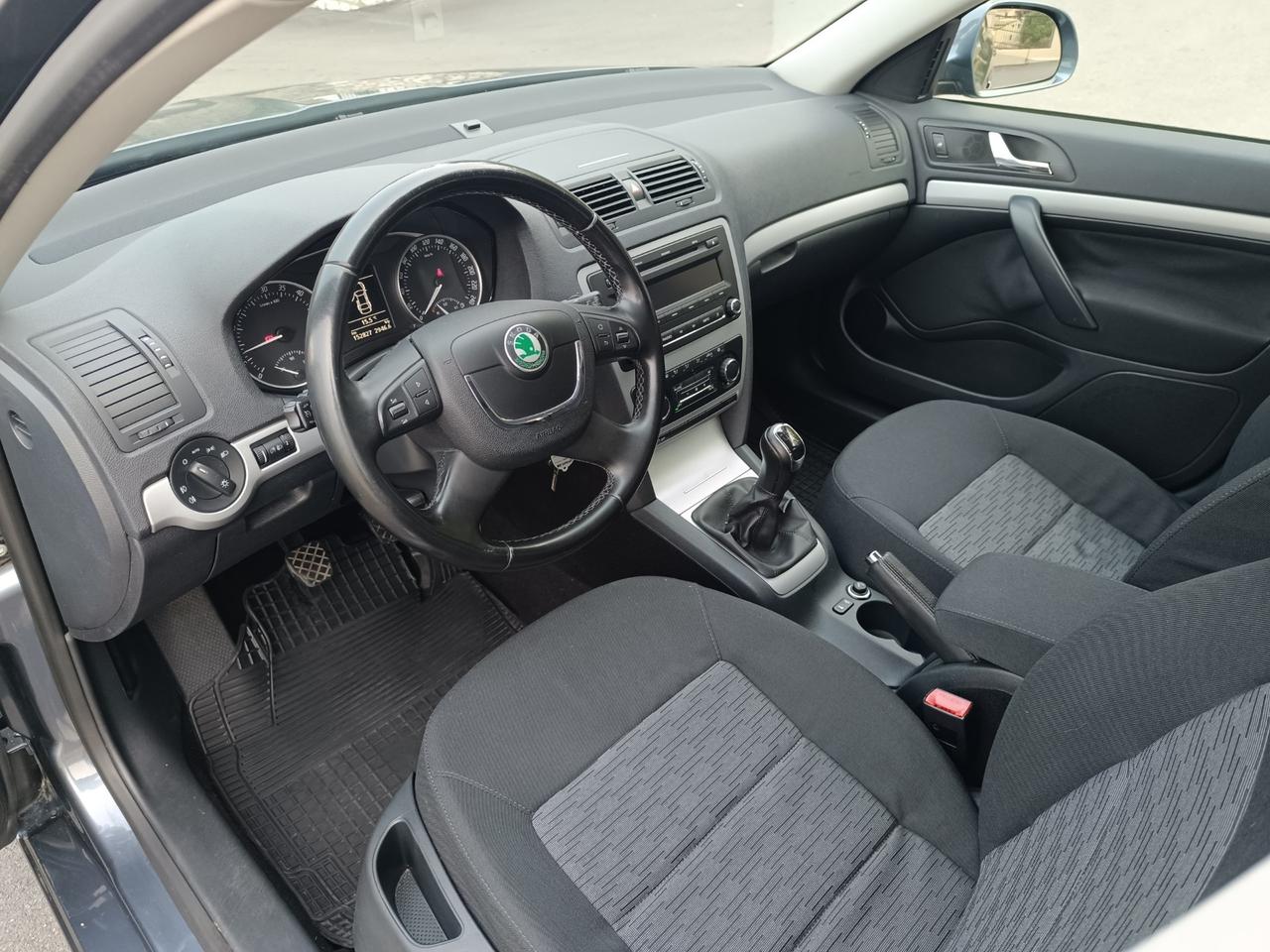 Skoda Octavia 1.6 TDI CR F.AP. Wagon Executive