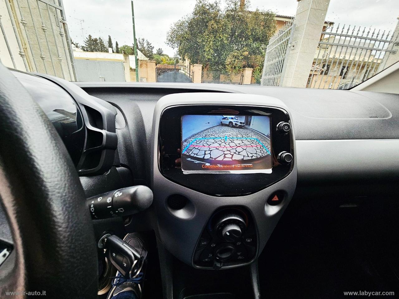 TOYOTA Aygo 1.0 VVT-i 72 CV 5p. x-cite