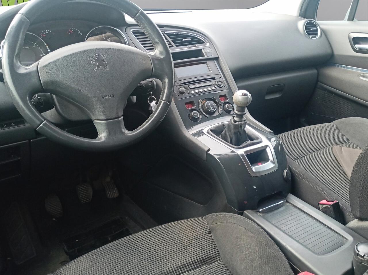 Peugeot 5008 1.6 HDi 112CV Allure