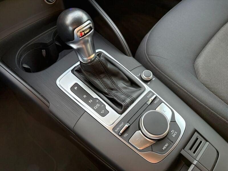 Audi A3 30 TDI S tronic Business