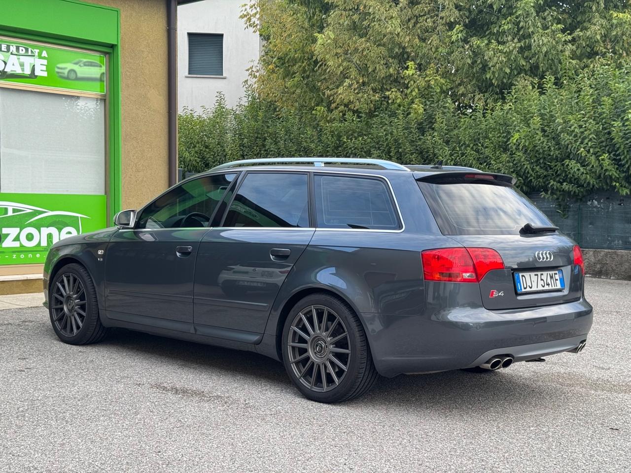 Audi A4 S4 4.2 V8 Avant quattro