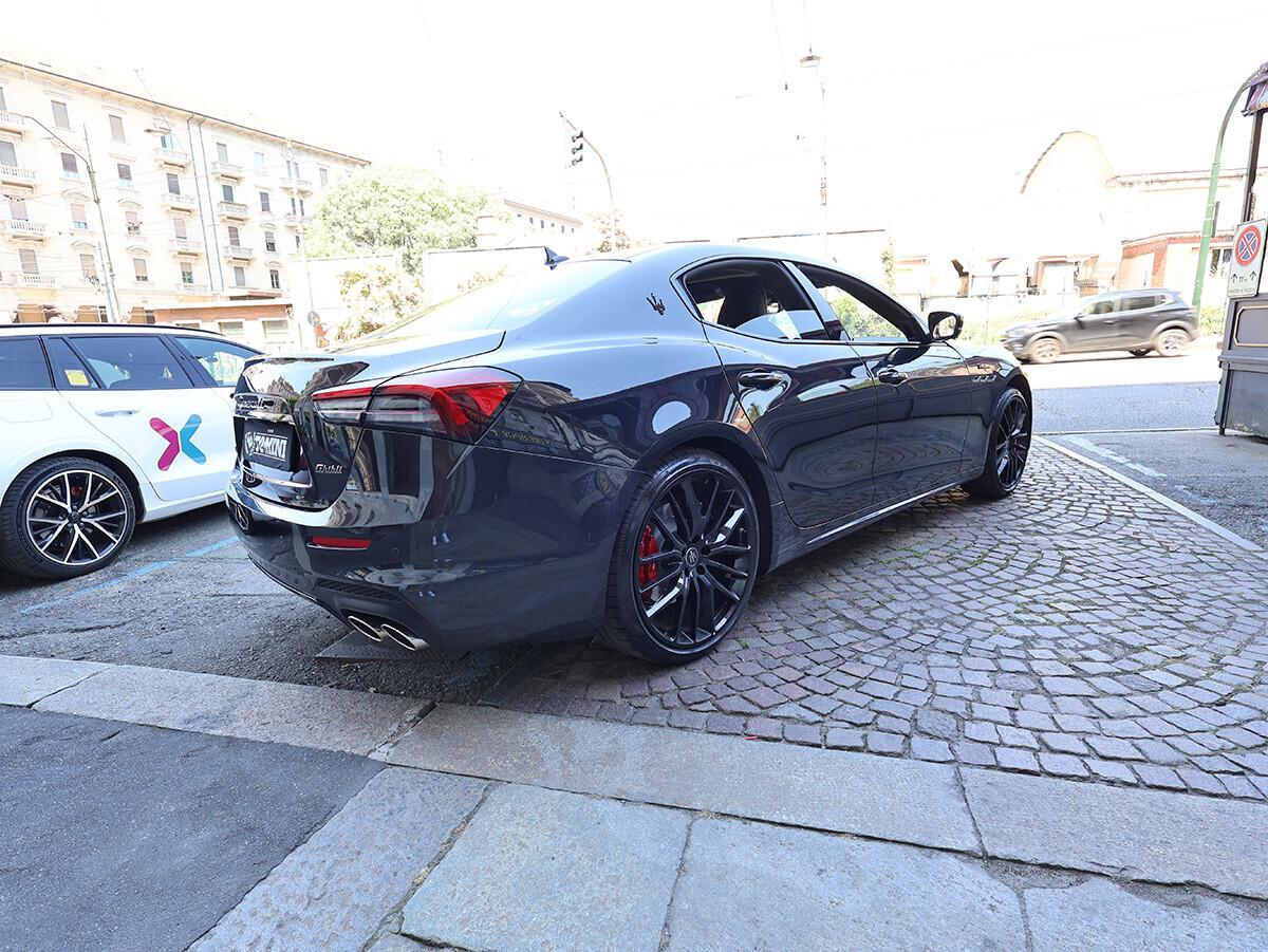 Maserati Ghibli Modena S Q4 3.0 V6 430 cv