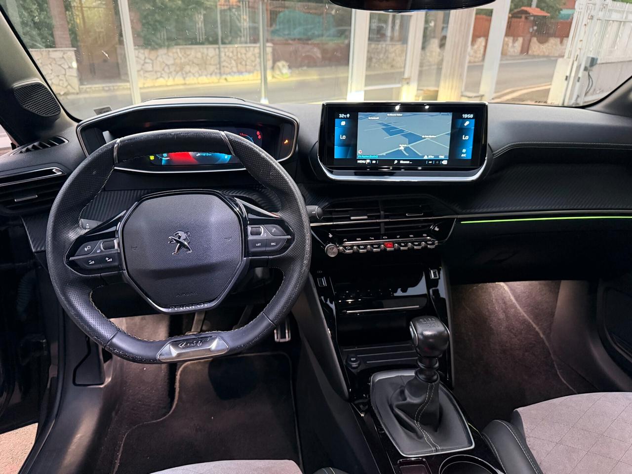 Peugeot 208 BlueHDi 100 CV- GT LINE- 2021-FULL