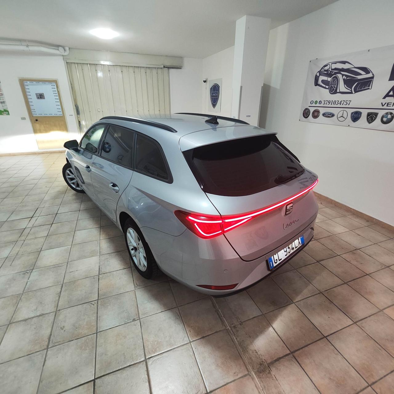 Seat Leon Sportstourer 1.0 eTSI 110 CV DSG Business