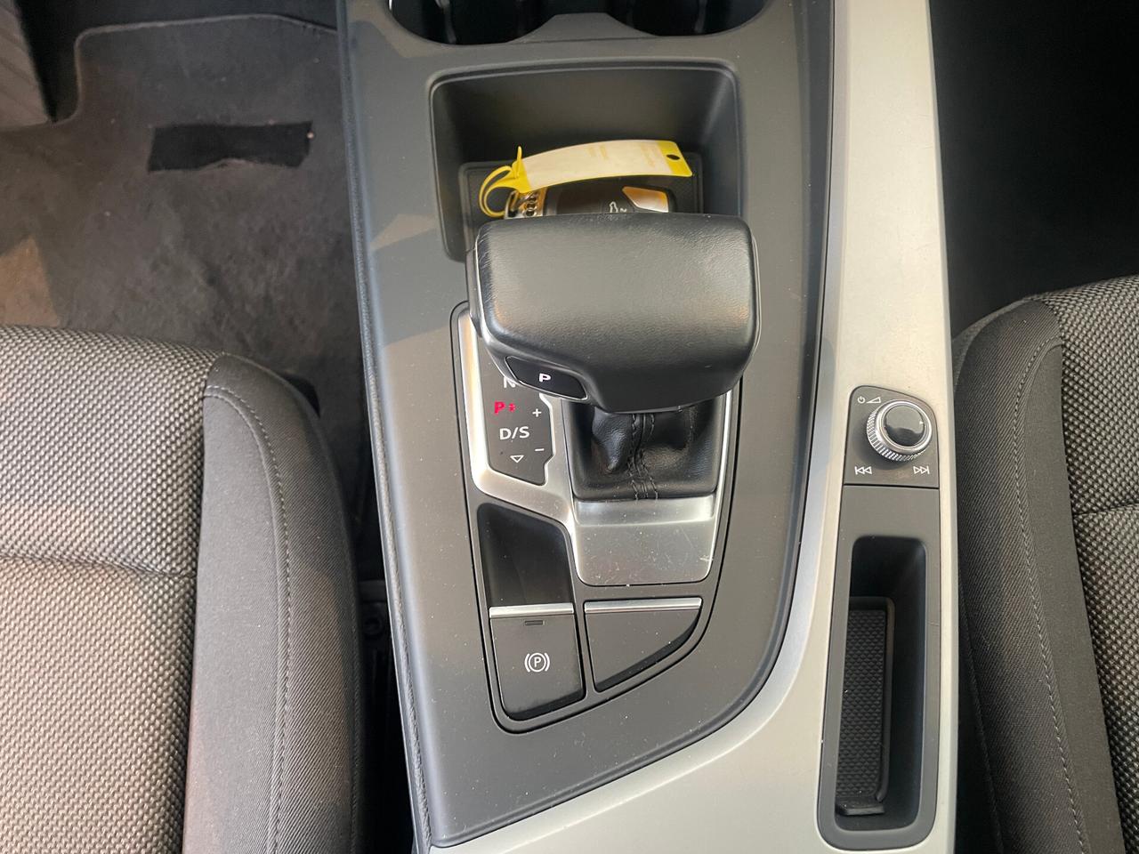 Audi A4 30 TDI/136 CV S tronic Business Advanced