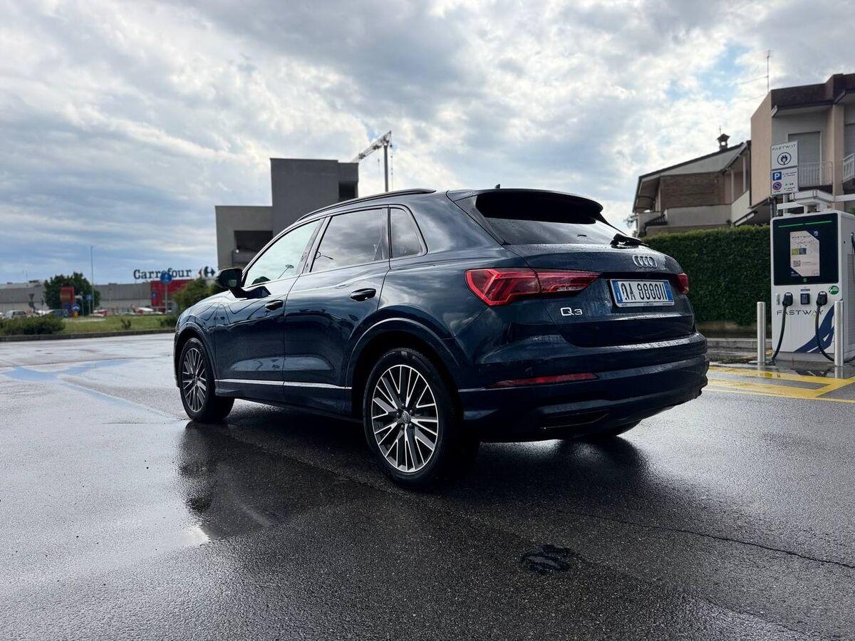 Audi Q3 35 2.0 tdi Business s-tronic