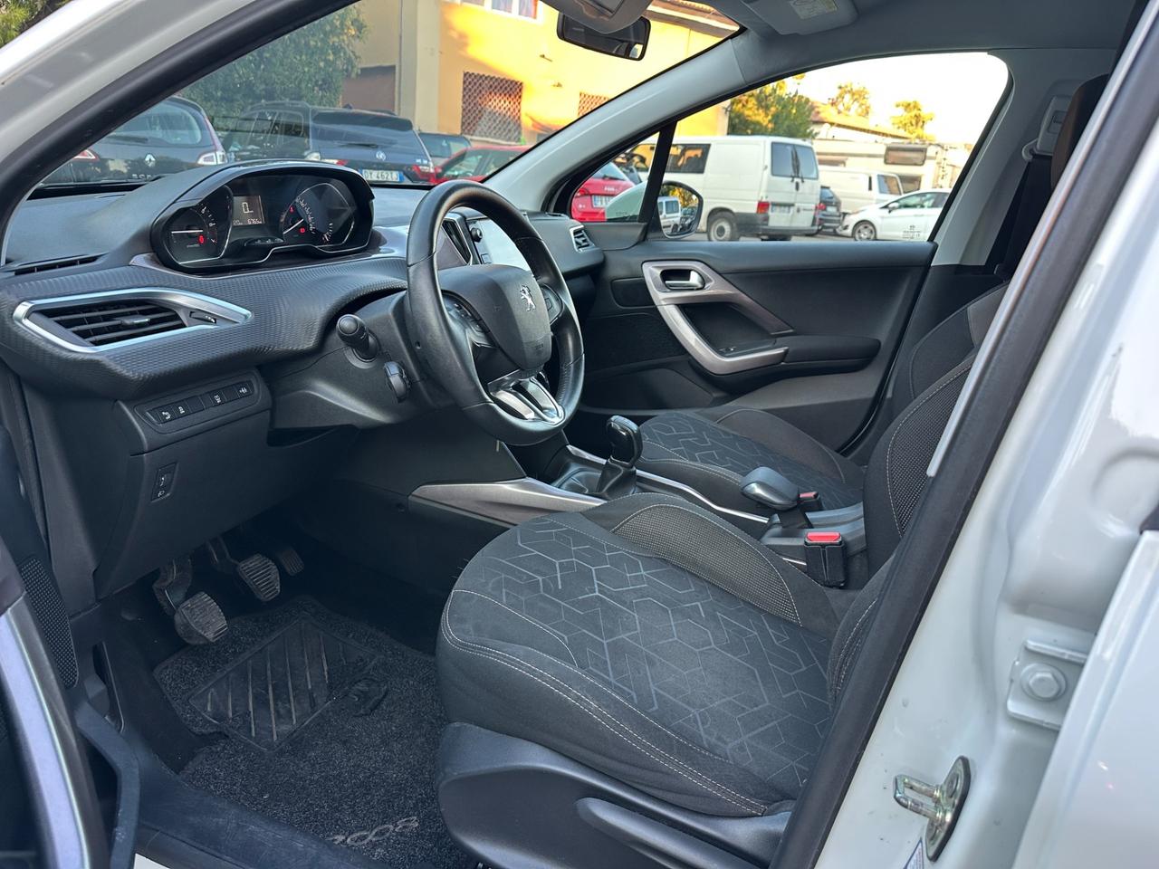 Peugeot 2008 PureTech 82 Allure soli 110mila km