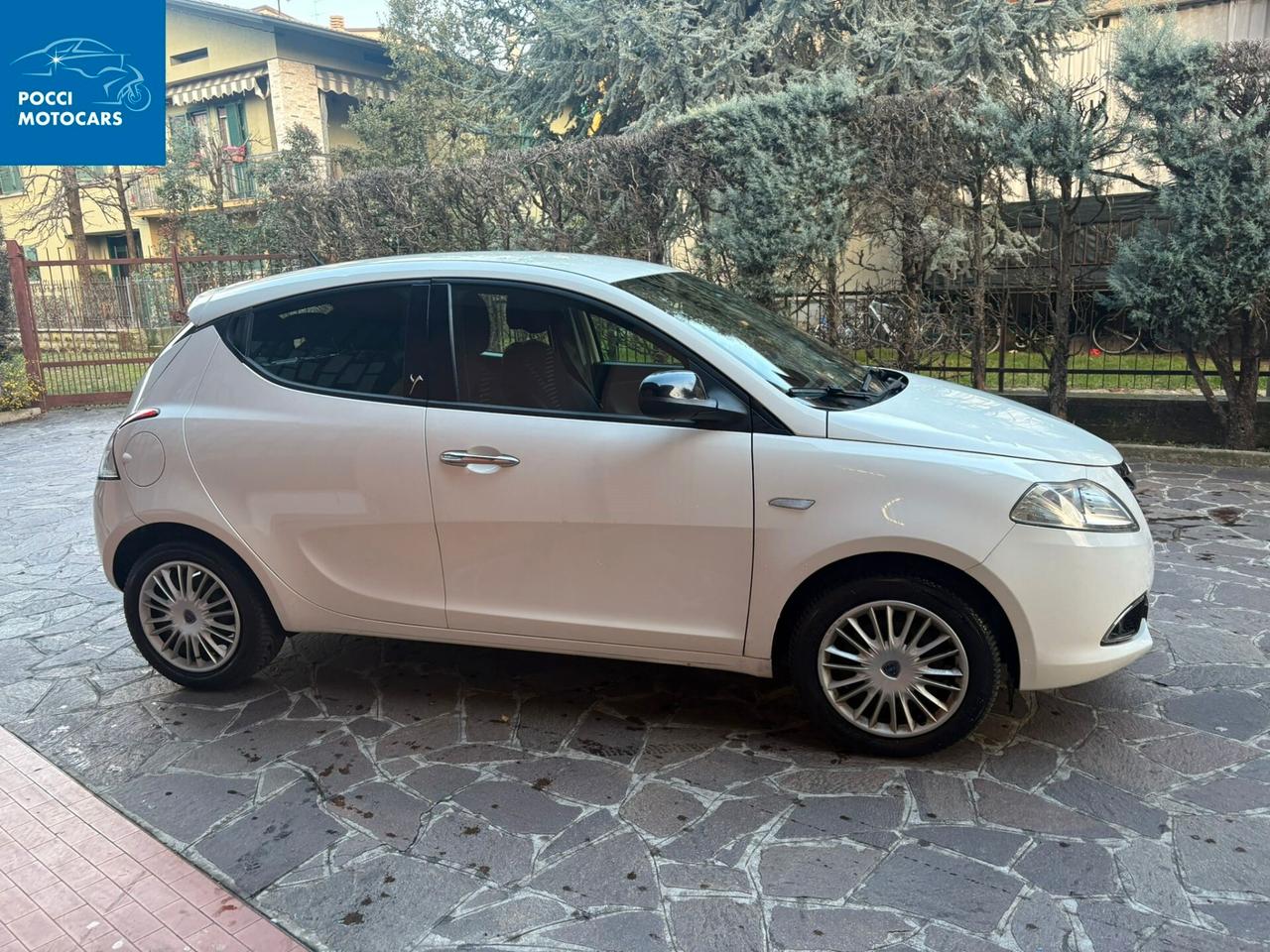 Lancia Ypsilon 1.2 69 CV 5 porte S&S Silver