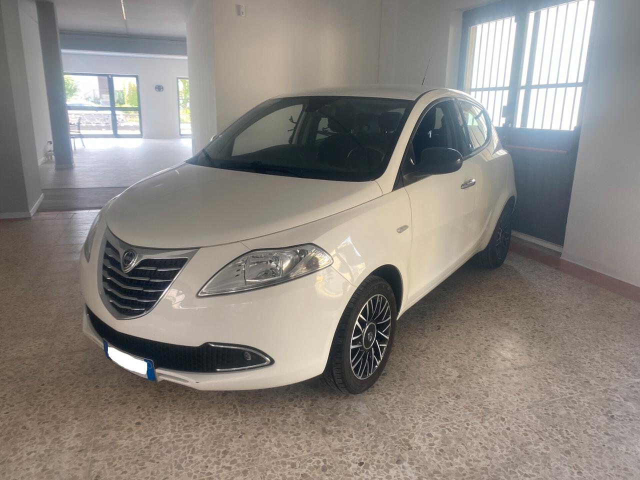 Lancia Ypsilon 1.2 69 CV 5 porte Platinum