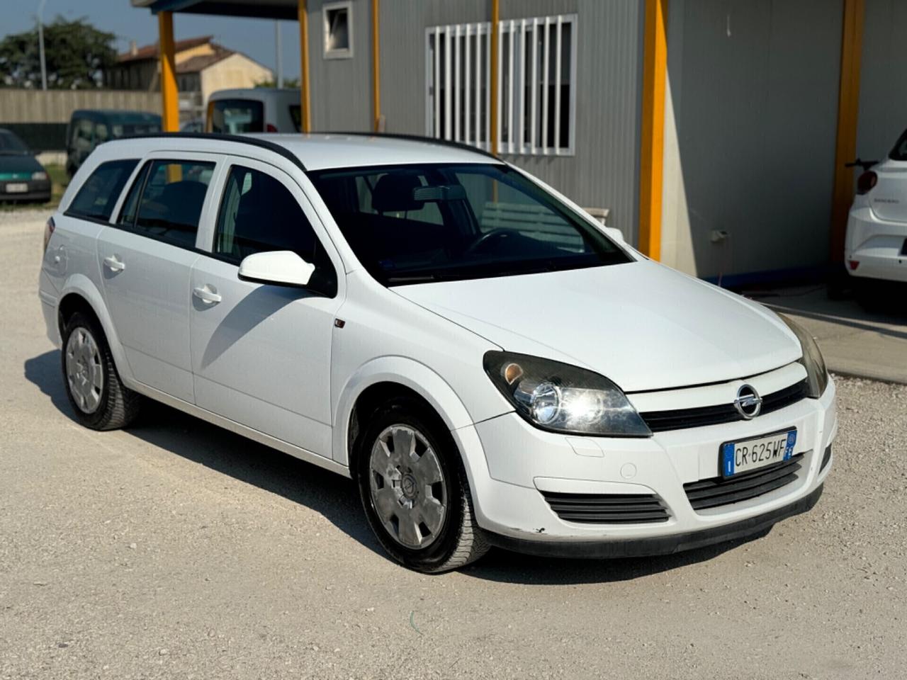 Opel Astra 1.4 Benzina 05 ok neo patentati