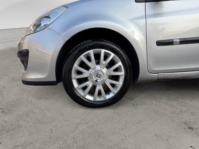 RENAULT Clio 1.5 dCi 85CV 5 porte Le Iene NEOPATENTATI