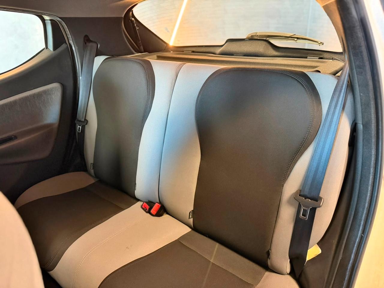 Lancia Ypsilon 1.2 69 CV 5 porte Elefantino