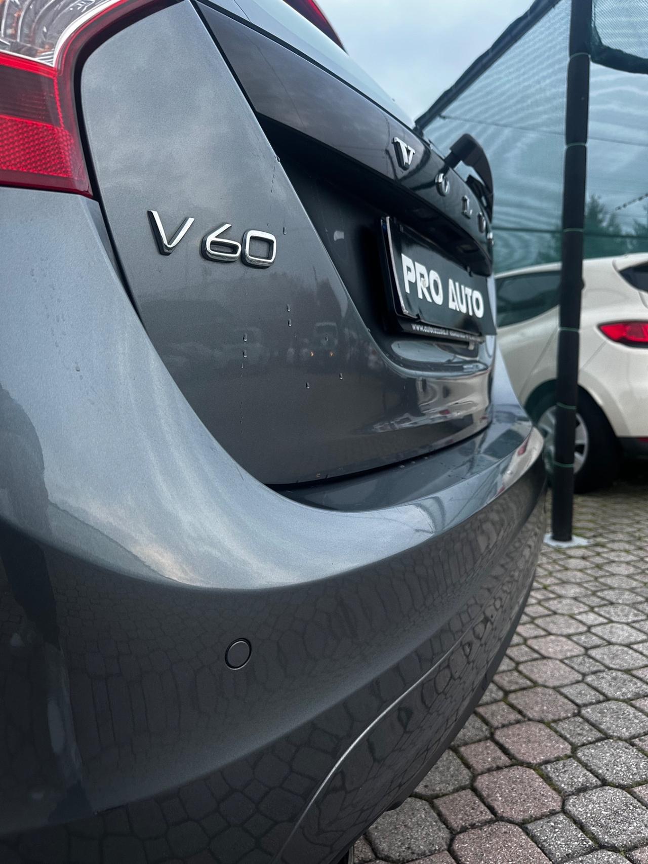 Volvo V60 D2 Summum 2016 Euro6 134000 Km